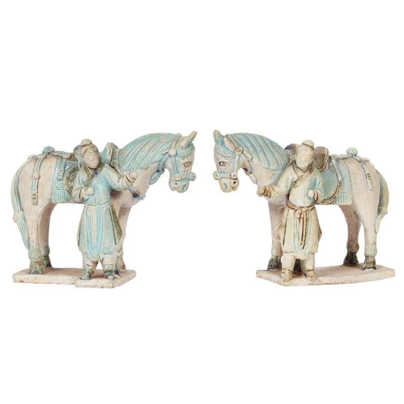 A PAIR OF STATUES, CHINA, QING DYNASTY, 19TH CENTURY  - Auction TIMED AUCTION | Asian Art -&#19996;&#26041;&#33402;&#26415; - Pandolfini Casa d'Aste