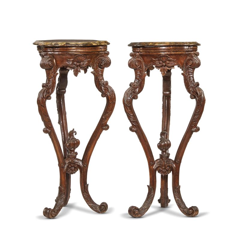 A PAIR OF SOUTH ITALIAN GUERIDONS, 18TH CENTURY  - Auction FURNITURE, OBJECTS OF ART AND SCULPTURES FROM PRIVATE COLLECTIONS - Pandolfini Casa d'Aste