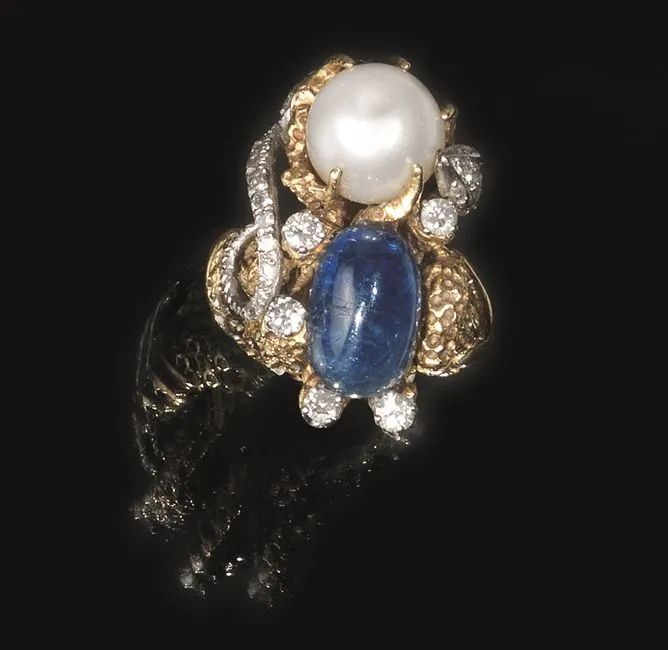 Anello in oro giallo, oro bianco, zaffiro, perla e diamanti  - Auction Important Jewels and Watches - I - Pandolfini Casa d'Aste