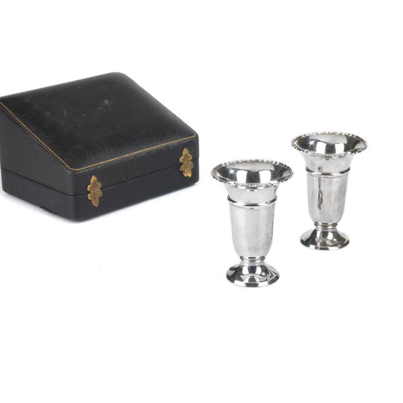 PAIR OF SILVER GLASSES, BIRMINGHAM, 1938, MARK OF SYNYER & BEDDOES  - Auction TIME AUCTION| SILVER - Pandolfini Casa d'Aste