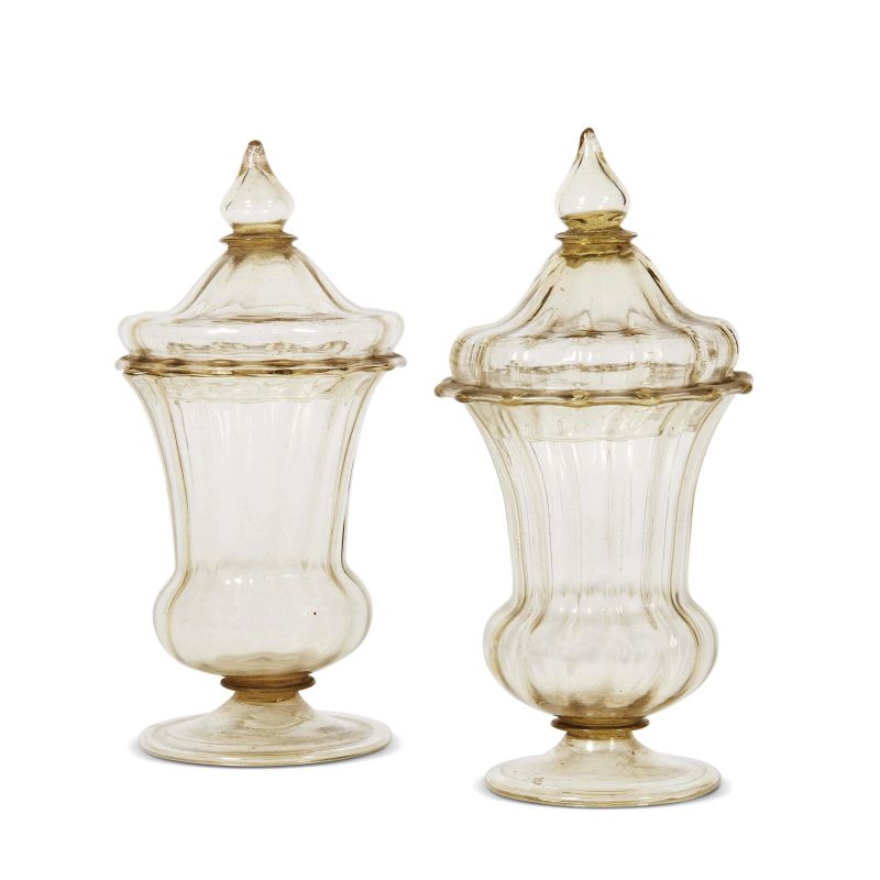 A PAIR OF VENETIAN SMALL VASES, 18TH CENTURY  - Auction furniture and works of art - Pandolfini Casa d'Aste
