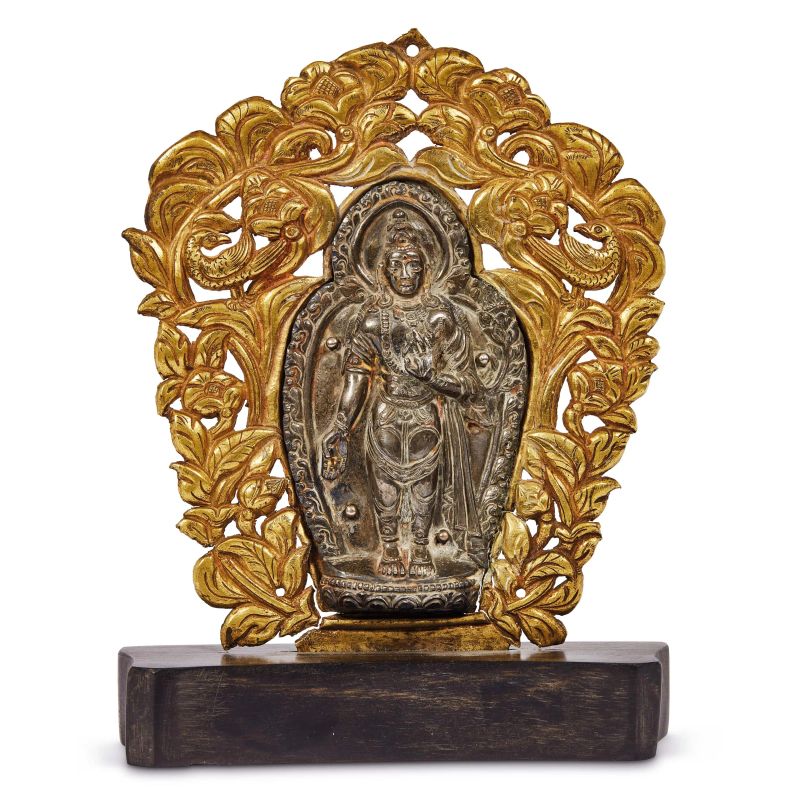 



PLAQUE DEPICTING A DEITY, TIBET, 18TH CENTURY  - Auction Asian Art | 东方艺术 - Pandolfini Casa d'Aste