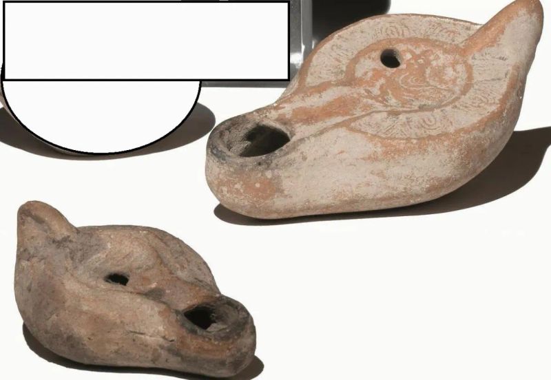 Due lucerne  - Asta Reperti Archeologici - Pandolfini Casa d'Aste