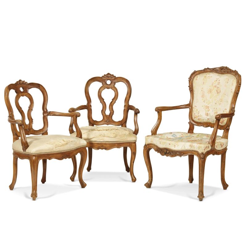 THREE VENETIAN ARMCHAIRS, 18TH CENTURY  - Auction ONLINE AUCTION | ARREDARE CON STILE. MOBILI E OGGETTI D'ARTE - Pandolfini Casa d'Aste