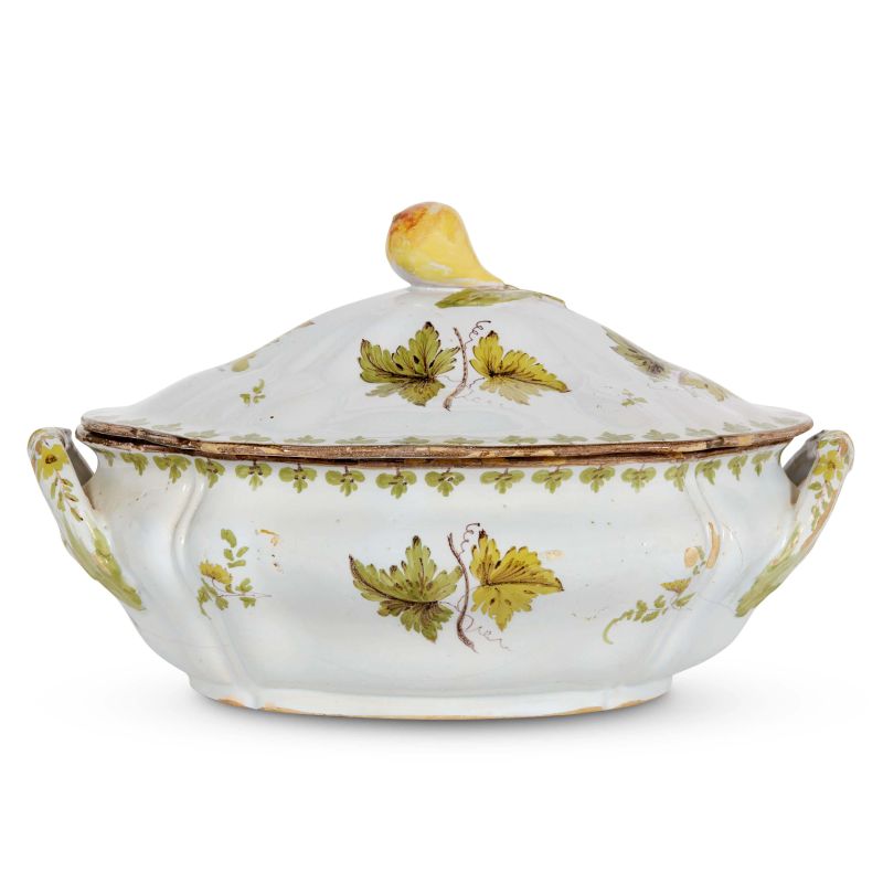 



A FERNIANI SOUP TUREEN, FAENZA, LATE 18TH - EARLY 19TH CENTURY  - Auction CERAMICS. MAJOLICA AND PORCELAIN FROM THE RENAISSANCE TO THE 18TH CENTURY - Pandolfini Casa d'Aste