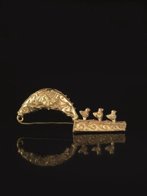 RARA FIBULA IN ORO  - Asta Reperti Archeologici - Pandolfini Casa d'Aste