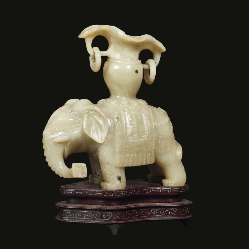 A CARVING, CHINA, QING DYNASTY, 18TH CENTURY  - Auction Asian Art | &#19996;&#26041;&#33402;&#26415; - Pandolfini Casa d'Aste