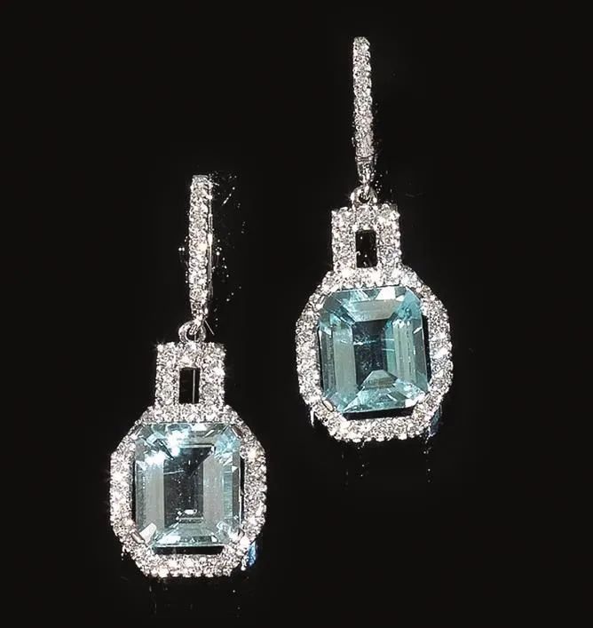 Paio di orecchini pendenti in acquamarina e diamanti  - Auction Silver, jewels, watches and coins - Pandolfini Casa d'Aste