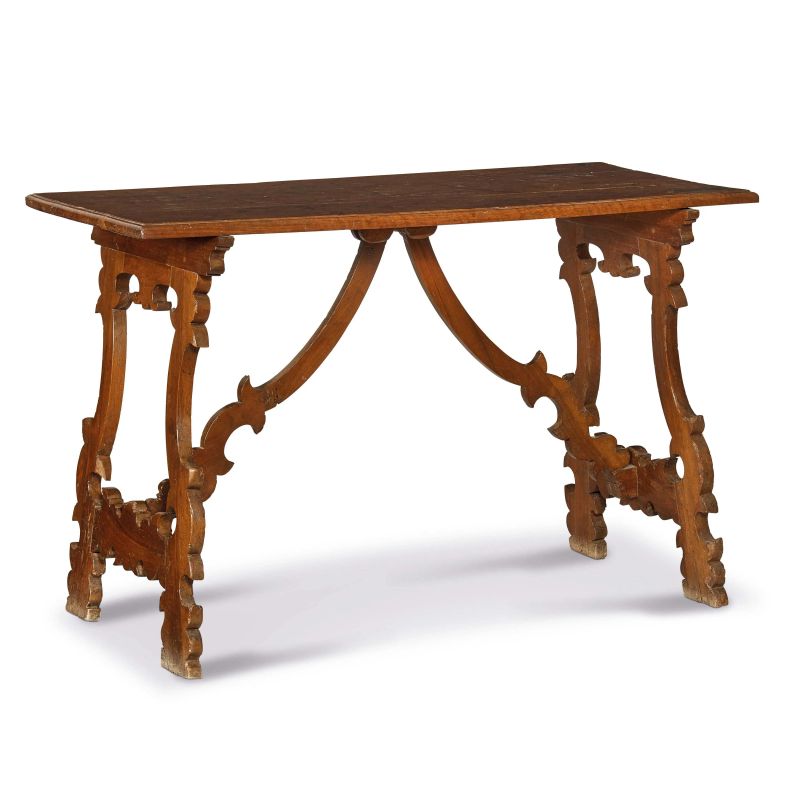 



A SMALL CENTRAL ITALY TABLE, 18TH CENTURY  - Auction FURNITURE, WORKS OF ART AND MAJOLICA - Pandolfini Casa d'Aste