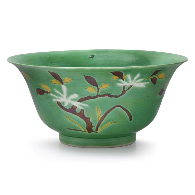 



A GREEN-GROUND SUSANCAI PORCELAIN BOWL, CHINA, QING DYNASTY, 18TH CENTURY, KANGXI PERIOD  - Auction Asian Art | 东方艺术 - Pandolfini Casa d'Aste
