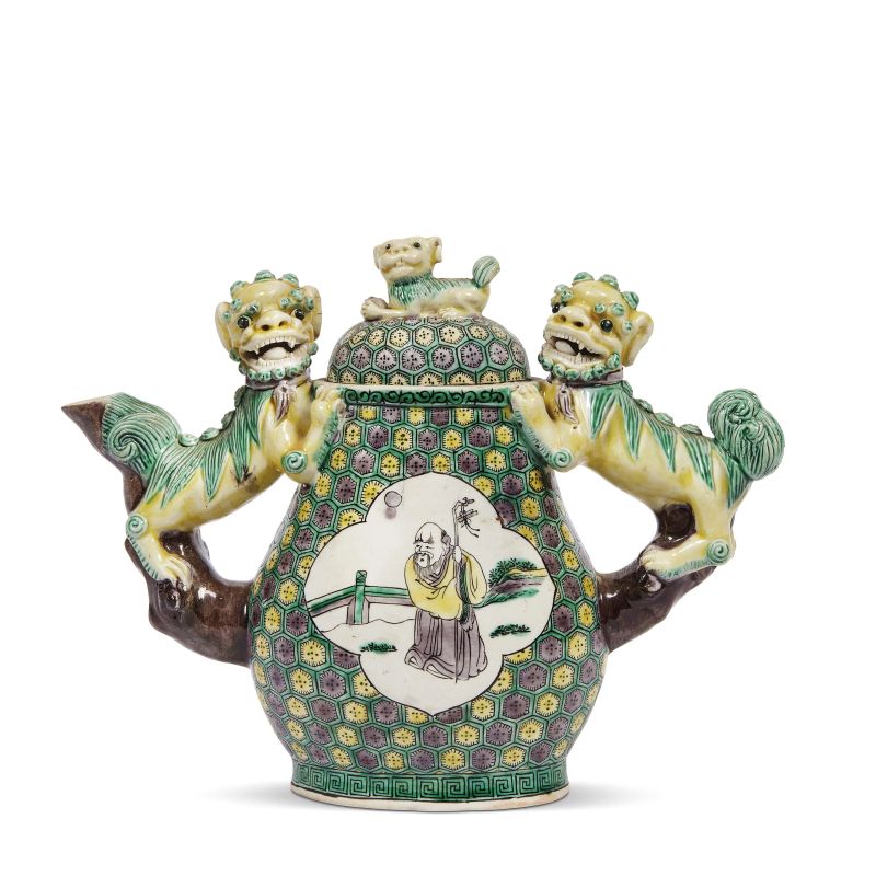 A TEAPOT, CHINA, QING DYNASTY, 19TH CENTURY  - Auction Asian Art | &#19996;&#26041;&#33402;&#26415; - Pandolfini Casa d'Aste