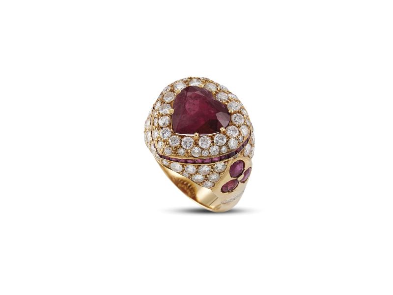 ANELLO IN ORO GIALLO CON RUBINO E DIAMANTI  - Auction FINE JEWELS - Pandolfini Casa d'Aste