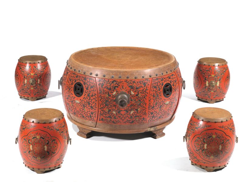 TAVOLO CON SGABELLI, CINA, SEC. XX  - Auction Asian Art - Pandolfini Casa d'Aste