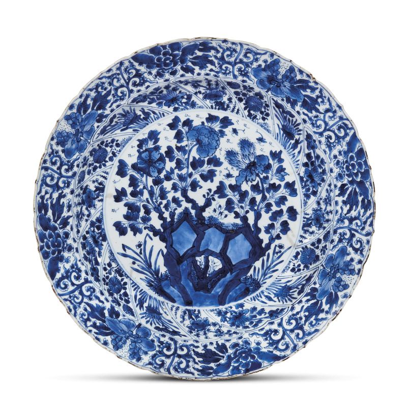 A PLATE, CHINA, QING DYNASTY, 18TH CENTURY  - Auction Asian Art  东方艺术 - Pandolfini Casa d'Aste